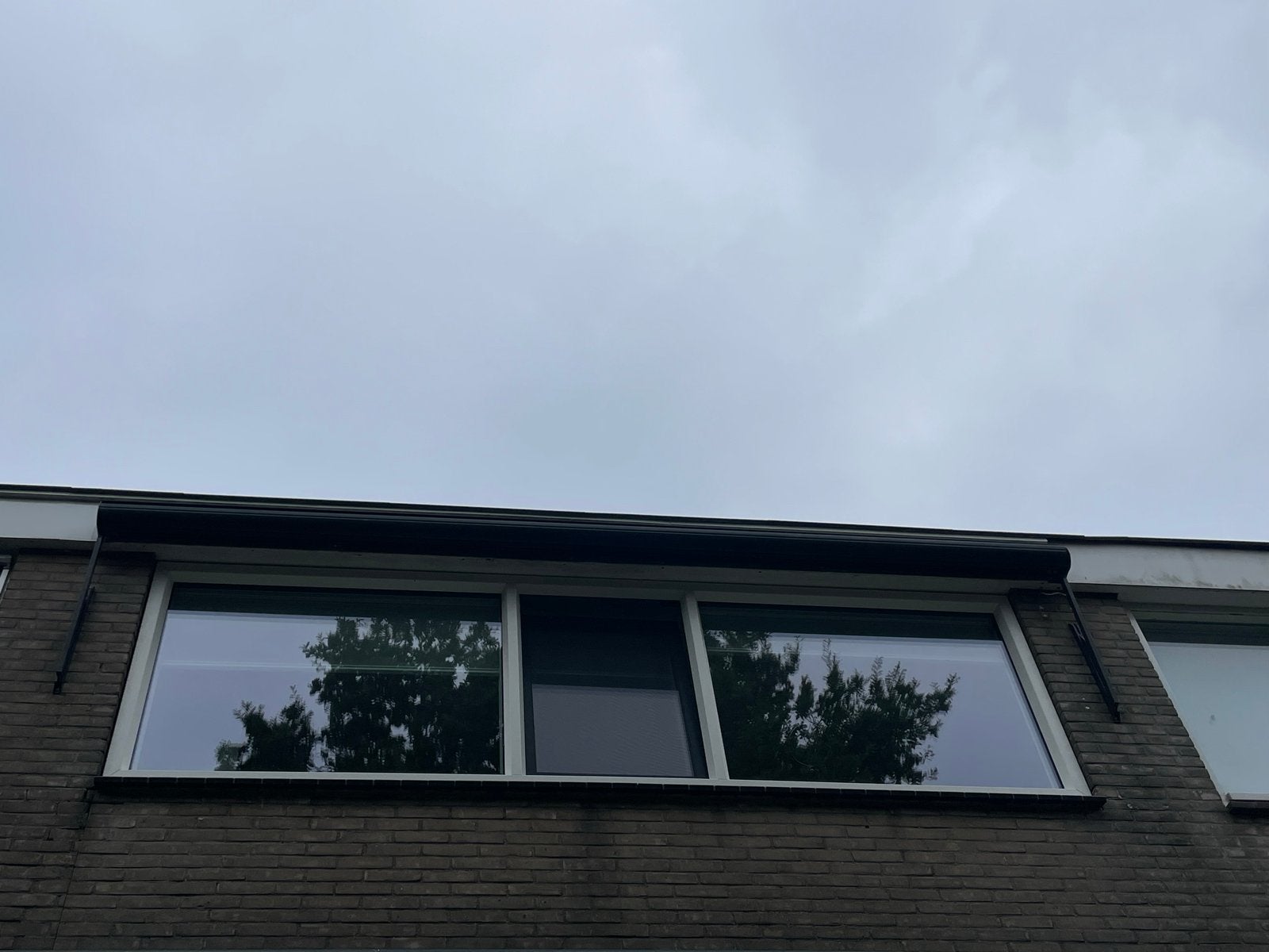 Foto 7 van Uitvalscherm met elektrische bediening 460 cm