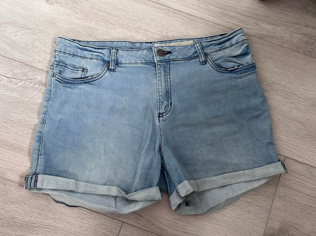Esmara Medium Waist Denim Shorts Maat 44, Kleding | Dames, Kort, Blauw, Maat 46/48 (XL) of groter, Ophalen of Verzenden
