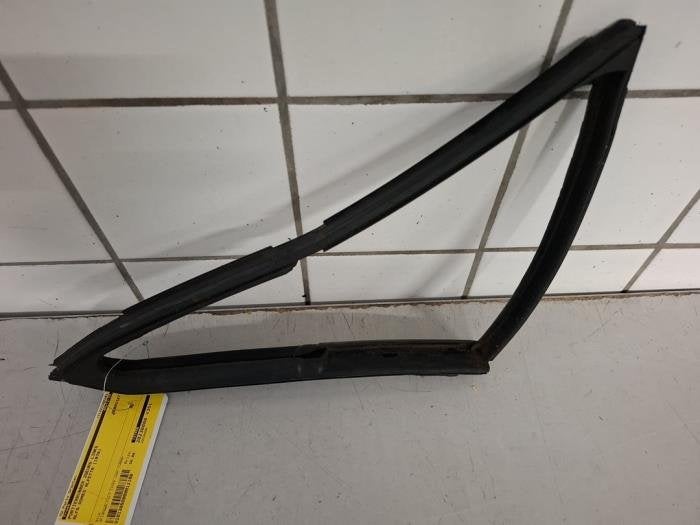 Portierrubber 2Deurs links van een Alfa Romeo Alfetta, Gebruikt, -, Verzenden, -