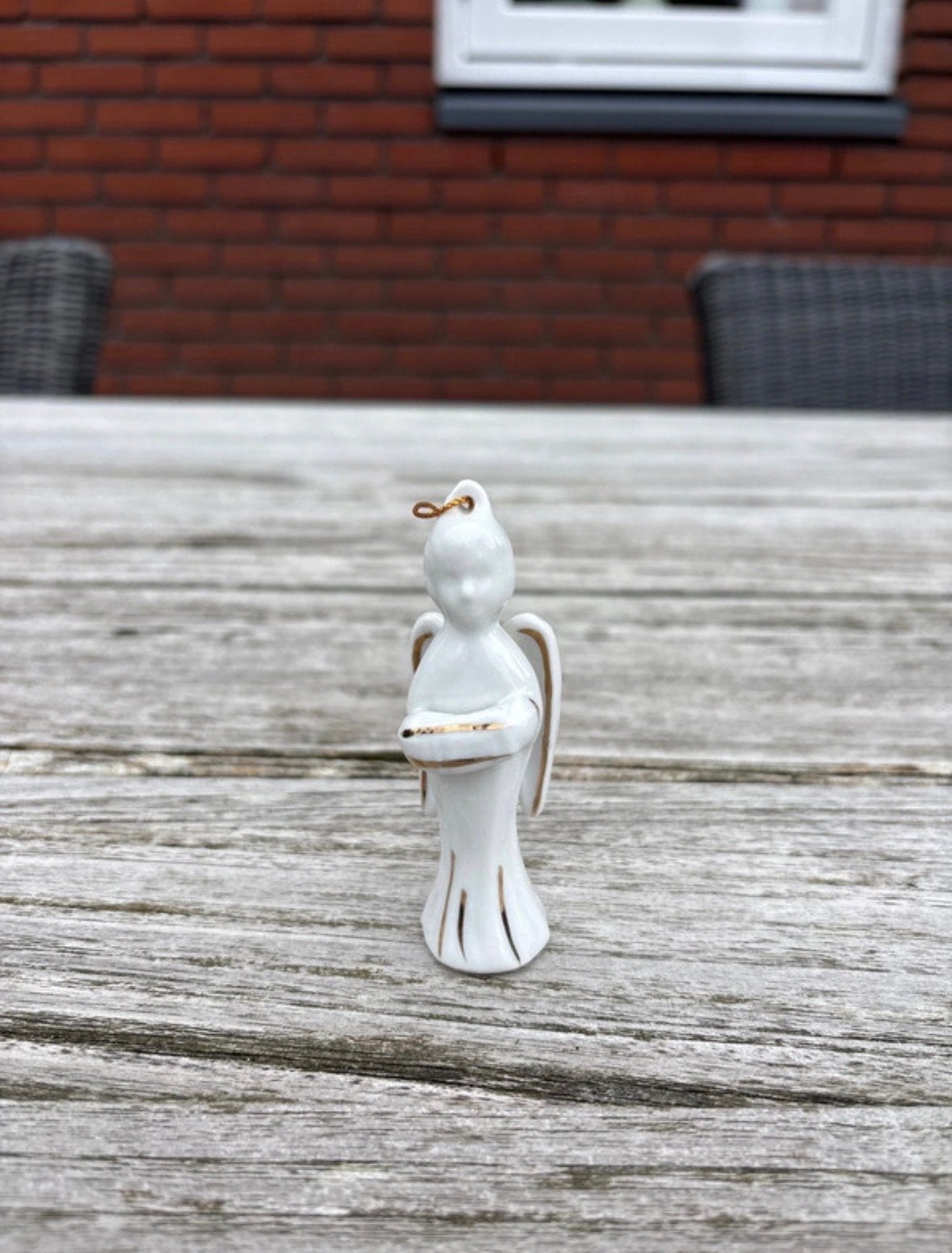 Vintage porseleinen engel beeldje wit met gouden details, Antiek en Kunst, Ophalen of Verzenden