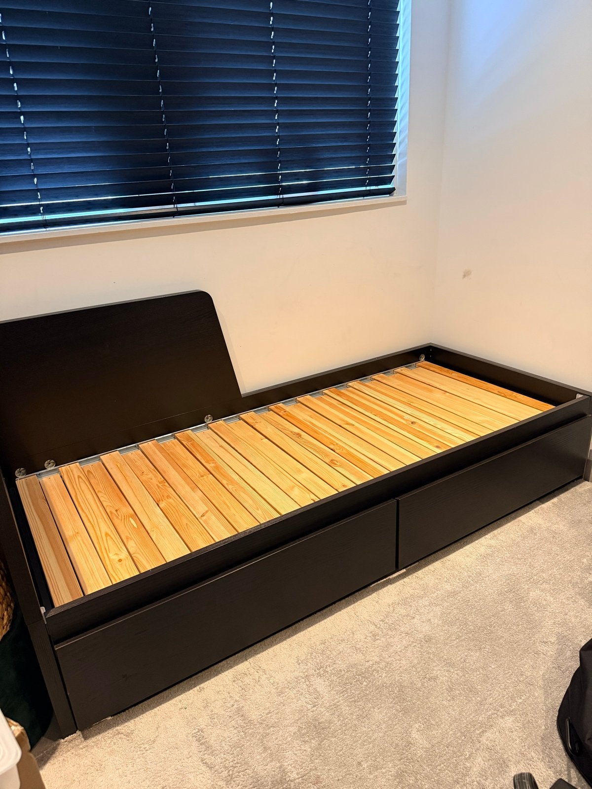 Flekke bedbank met 2 lades, uitschuifbaar 90-200/160-200, Huis en Inrichting, Ophalen, Verstelbaar, Zwart, 200 cm