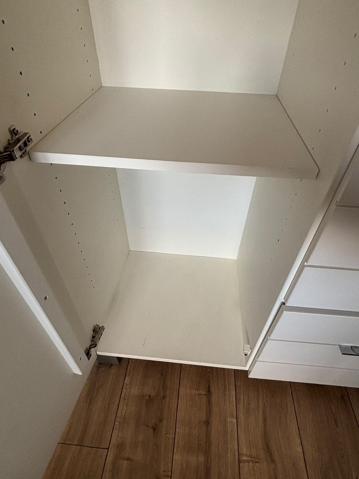 Foto 19 van Dressoir/Commode en Kledingkast - Wit