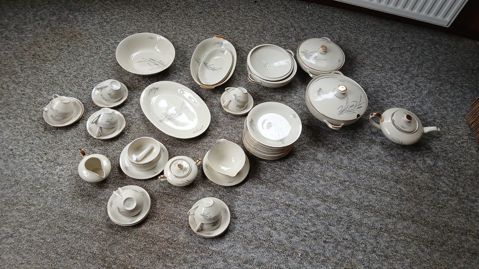 Zo goed als nieuw (oud) servies, Ophalen