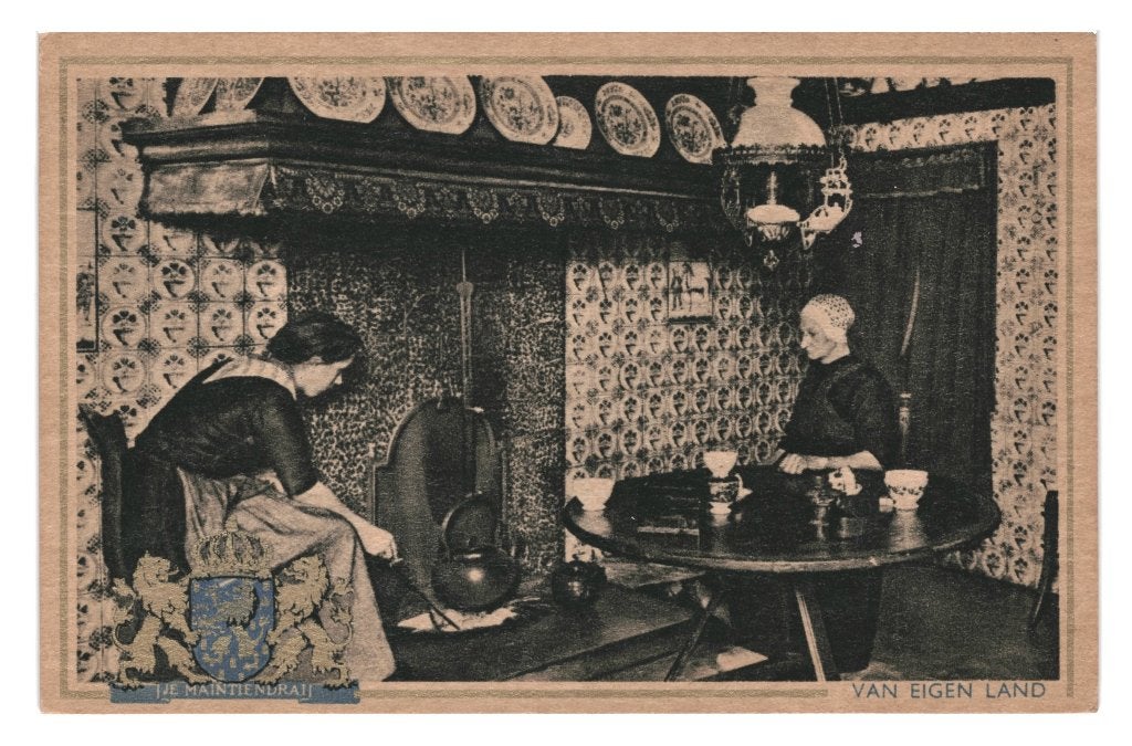 984395	Klederdracht Veluwe	Mogelijk omg Harderwijk Nunspeet, Verzamelen, Ansichtkaarten | Nederland, Ophalen of Verzenden, 1940 tot 1960