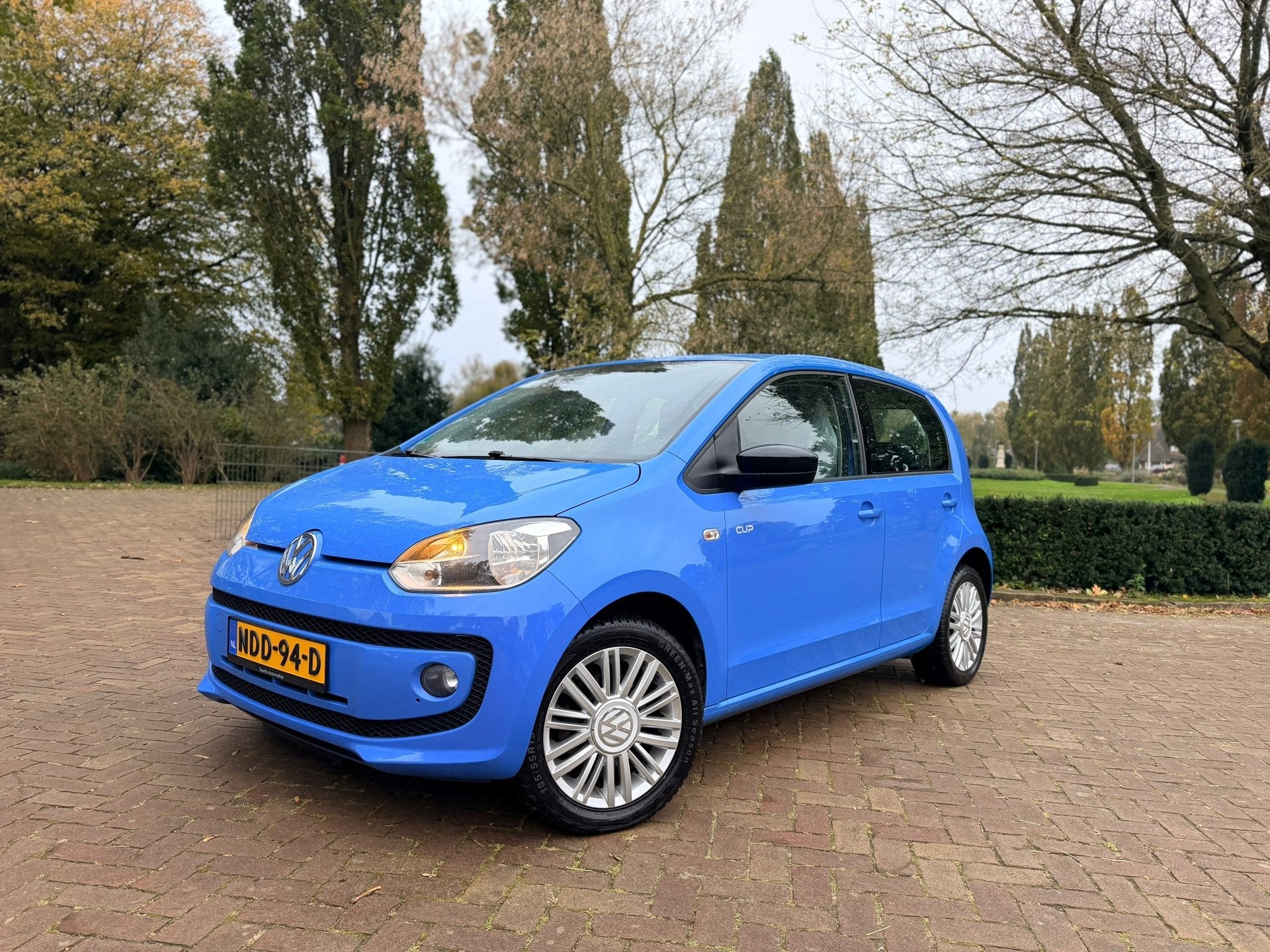 Volkswagen Up! 1.0 high up! CUP | 5deurs | Stoelverw. | Airc, Auto's, Voorwielaandrijving, Stof, Gebruikt, Bedrijf