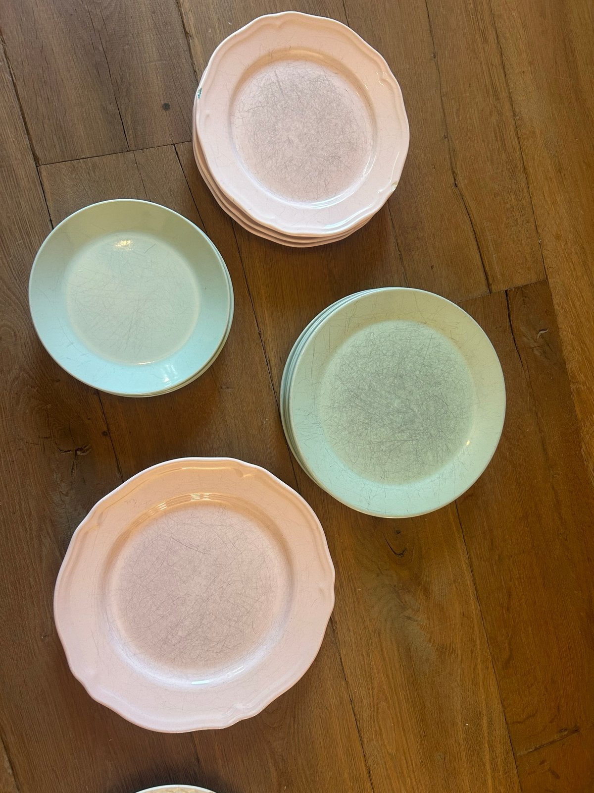 Gratis servies: roze, groen, wit., Ophalen, Gebruikt, Overige stijlen, Bord(en)