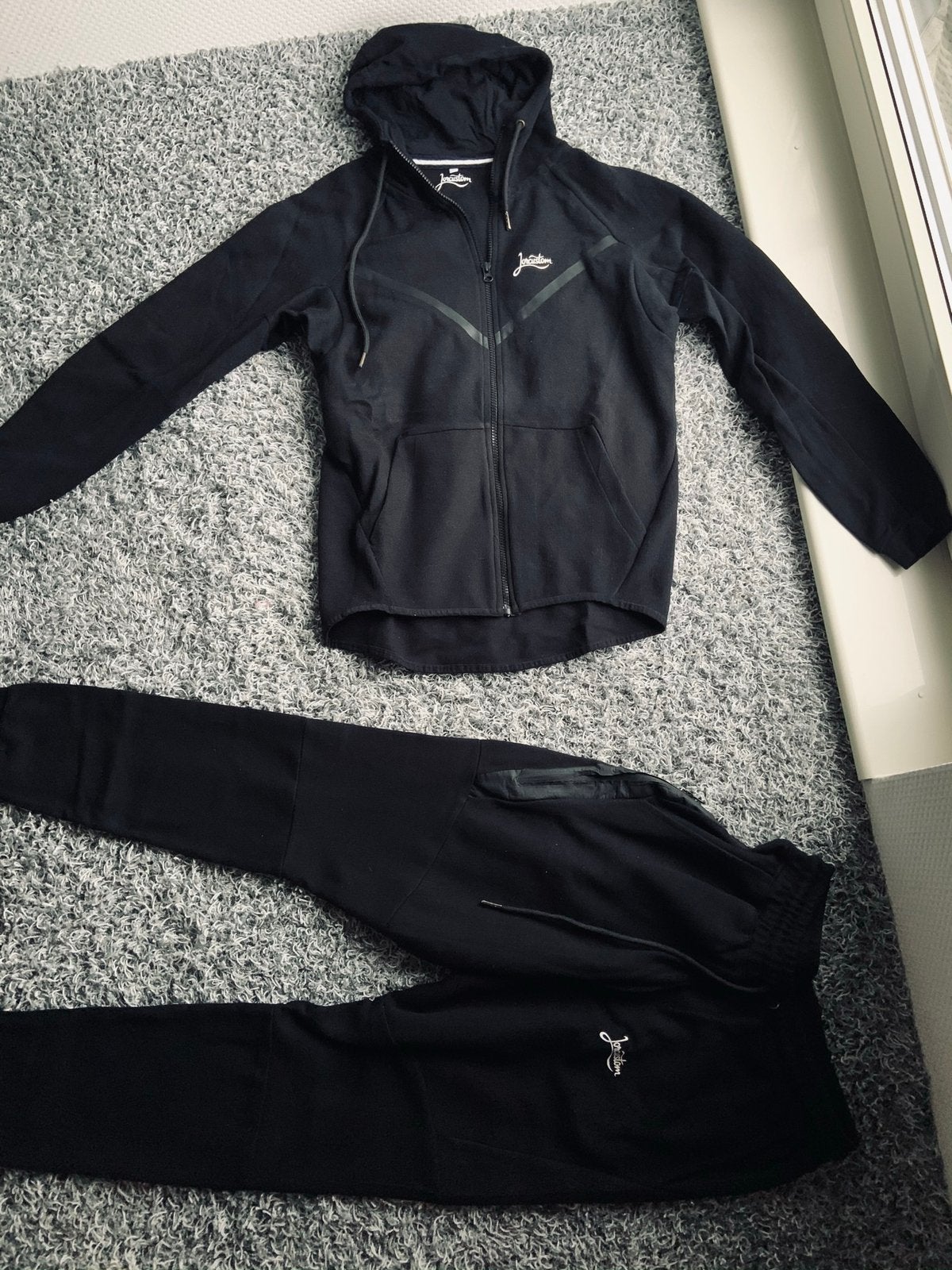 Jorcustom joggingpak maat xs, Ophalen of Verzenden, Zo goed als nieuw