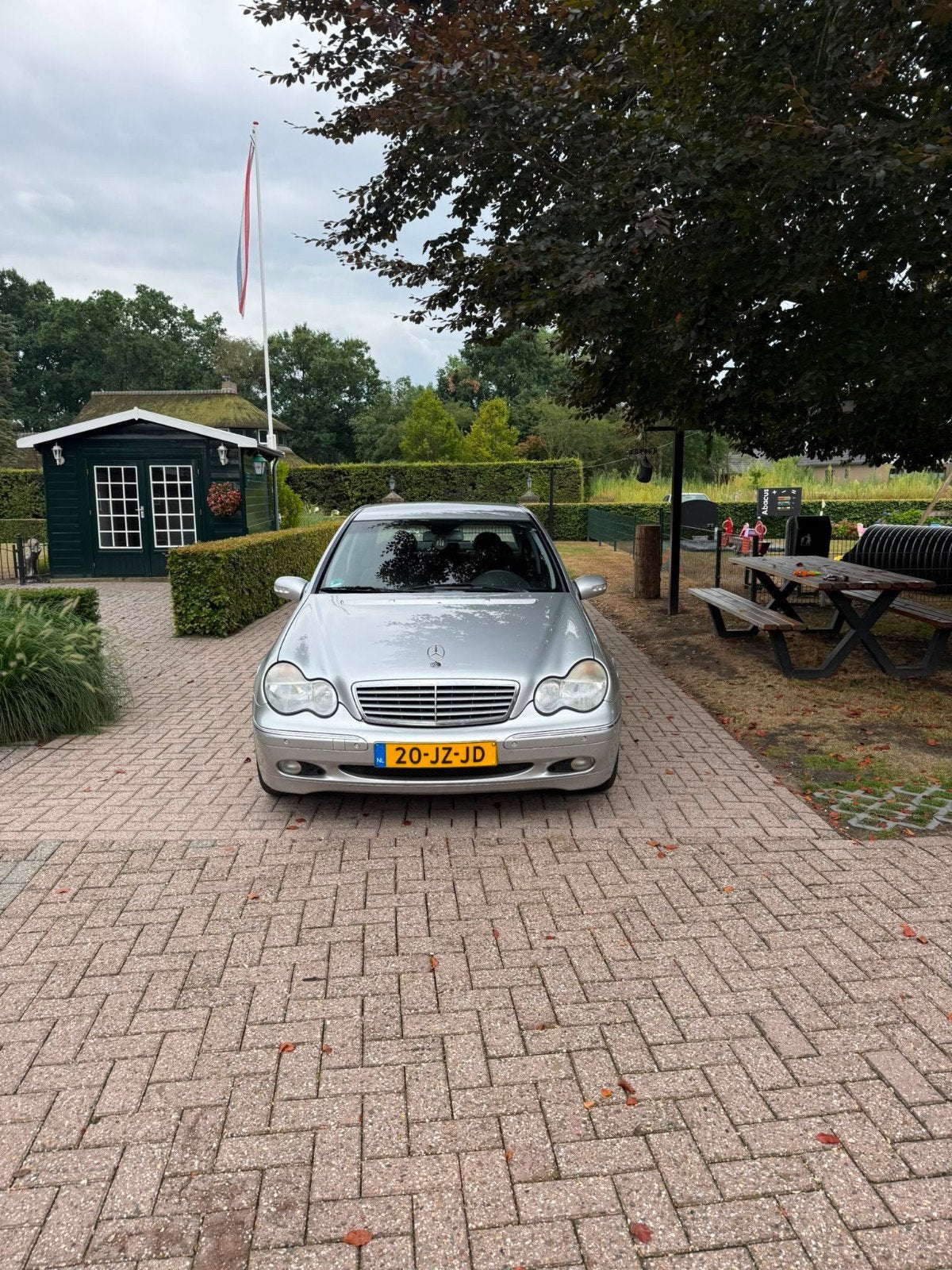 Mercedes-Benz C-Klasse 1.8 C180 Kompr Sedan AUT 2002 Grijs, Auto's, Automaat, Achterwielaandrijving, 1796 cc, Origineel Nederlands