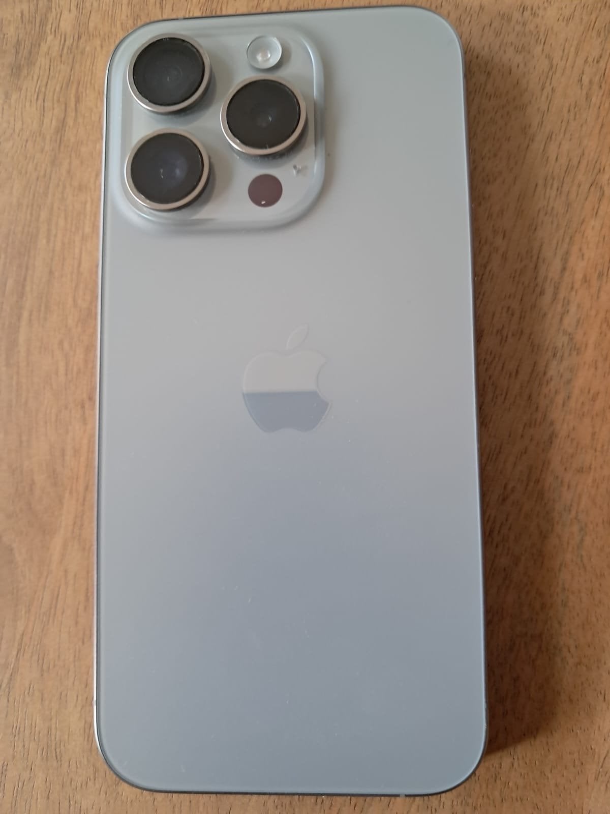 iPhone 15 Pro Zilver - Topconditie, Gebruikt, Zonder simlock, Zonder abonnement, Ophalen
