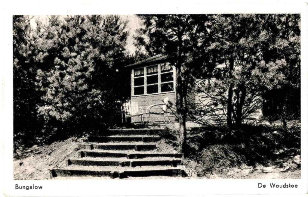 Harderwijk (gld) Hierden,bungalow de woudstee, verstuurd1957, Verzenden, 1940 tot 1960, Gelopen, Zuid-Holland