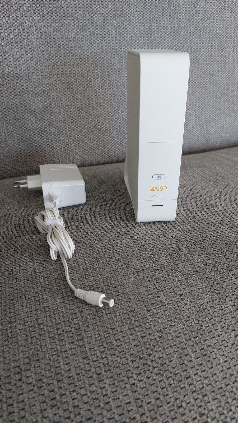 Ziggo Wifi Booster / Router met adapter, Ophalen of Verzenden, Zo goed als nieuw, Router met modem, Ziggo