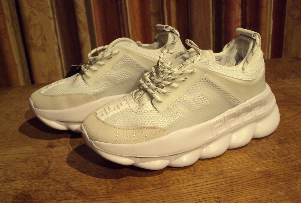 Versace snaekers maat 42, Wit, Ophalen of Verzenden, Sneakers of Gympen, Zo goed als nieuw