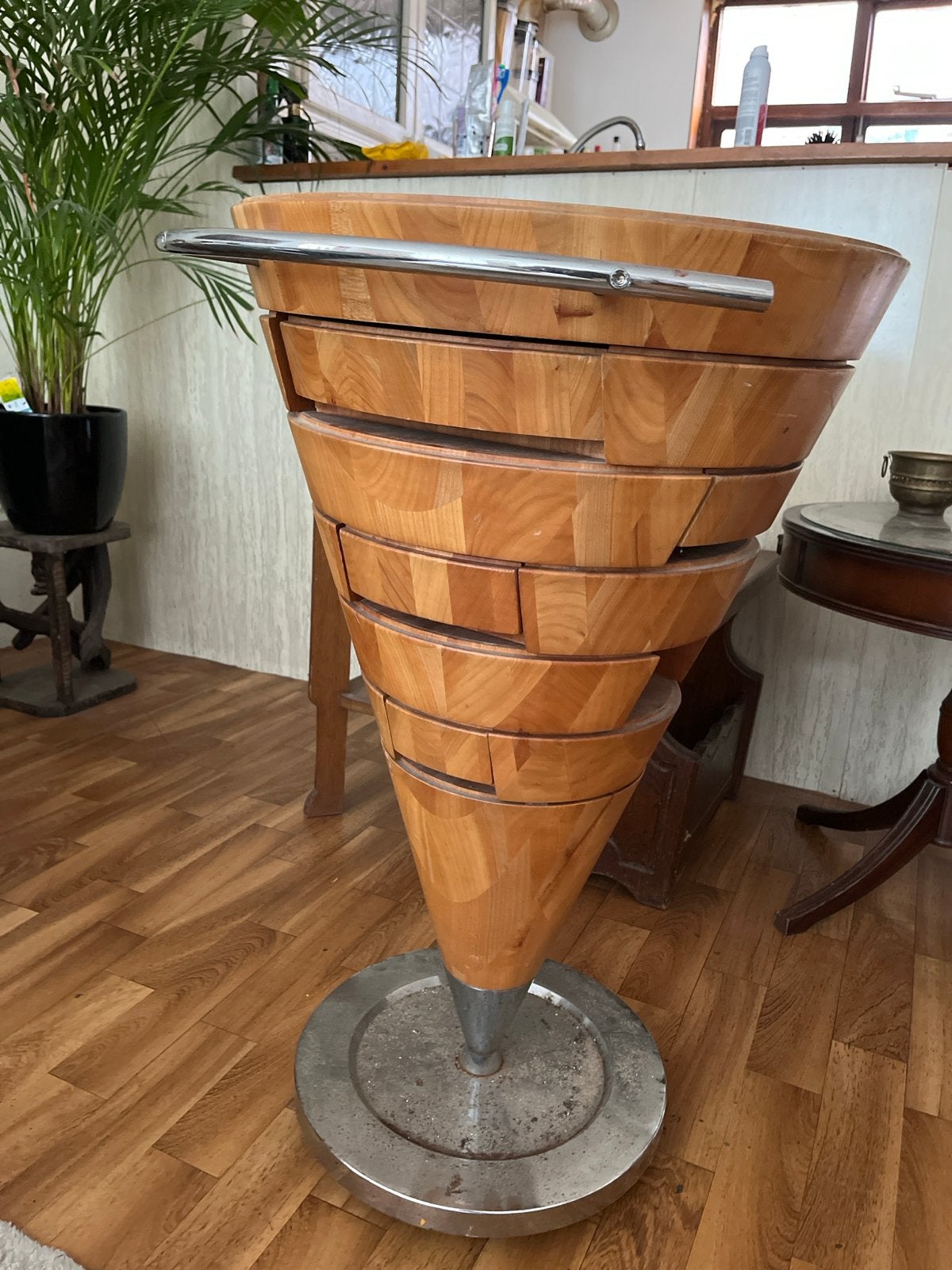 Bijzondere houten tafel, Ophalen, Rond, 50 tot 100 cm, Zo goed als nieuw