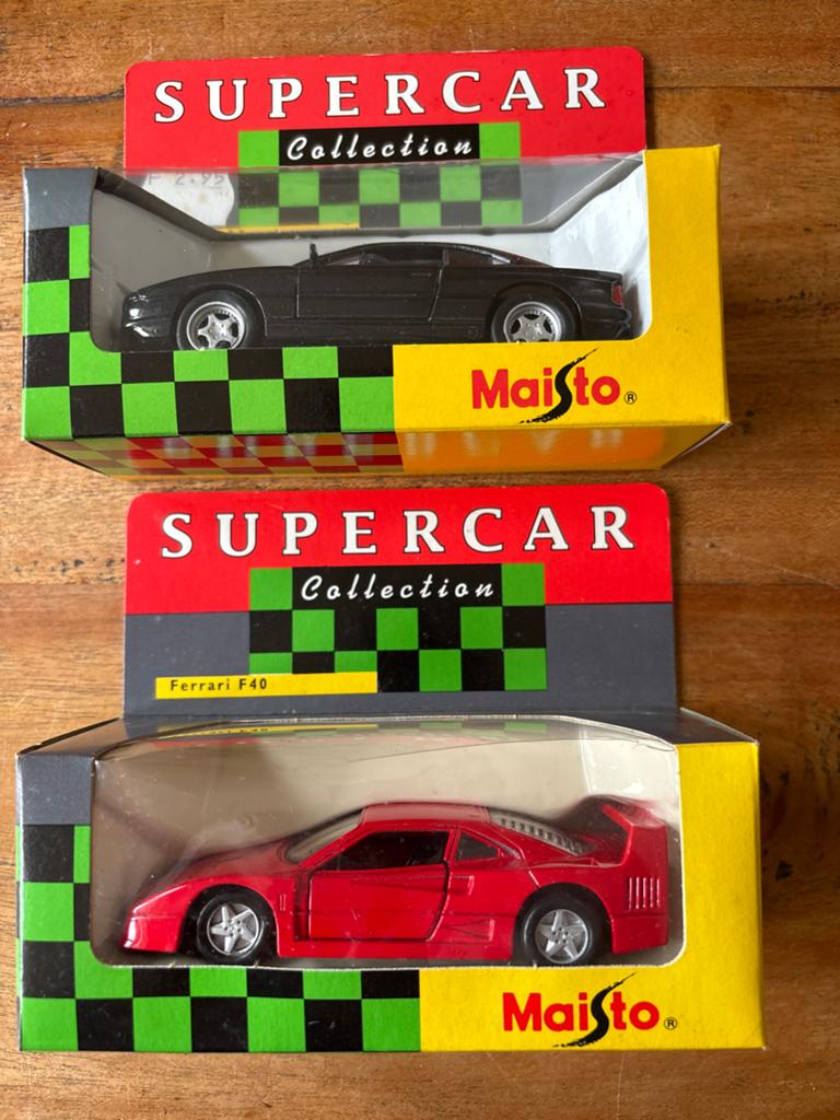 Maisto Supercar Collection: Ferrari F40 & BMW 850 CSi, Hobby en Vrije tijd, Modelauto's | 1:43, Ophalen of Verzenden, Nieuw, Auto