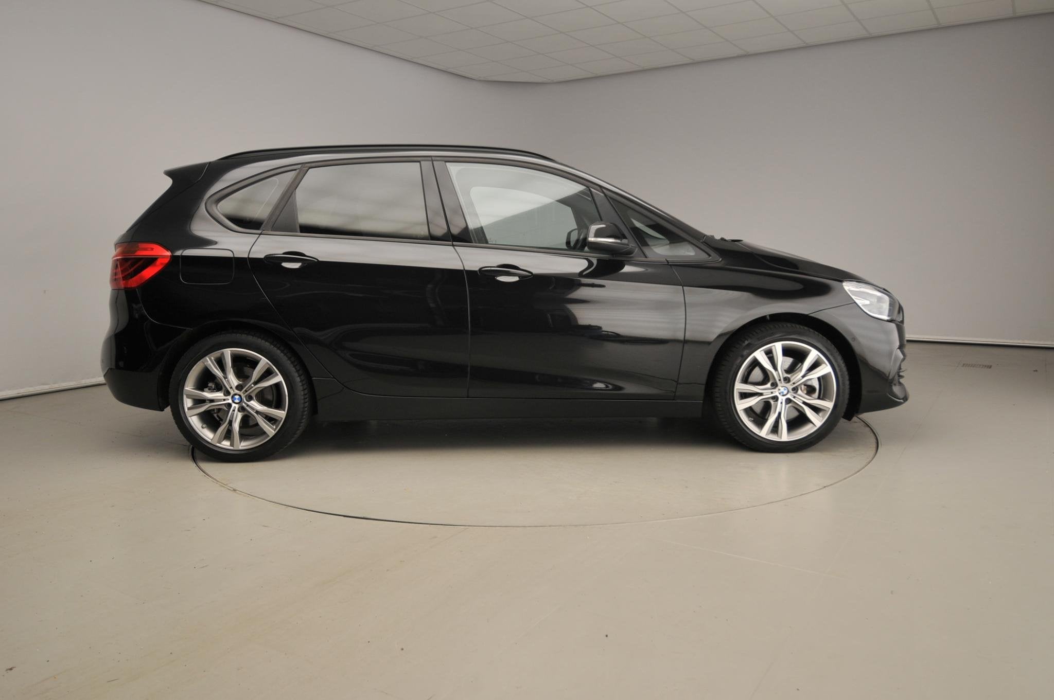 BMW 2 Serie Active Tourer 225xe | LED | Navigatie | Sportsto, Stof, Gebruikt, Zwart, Plug-in hybride