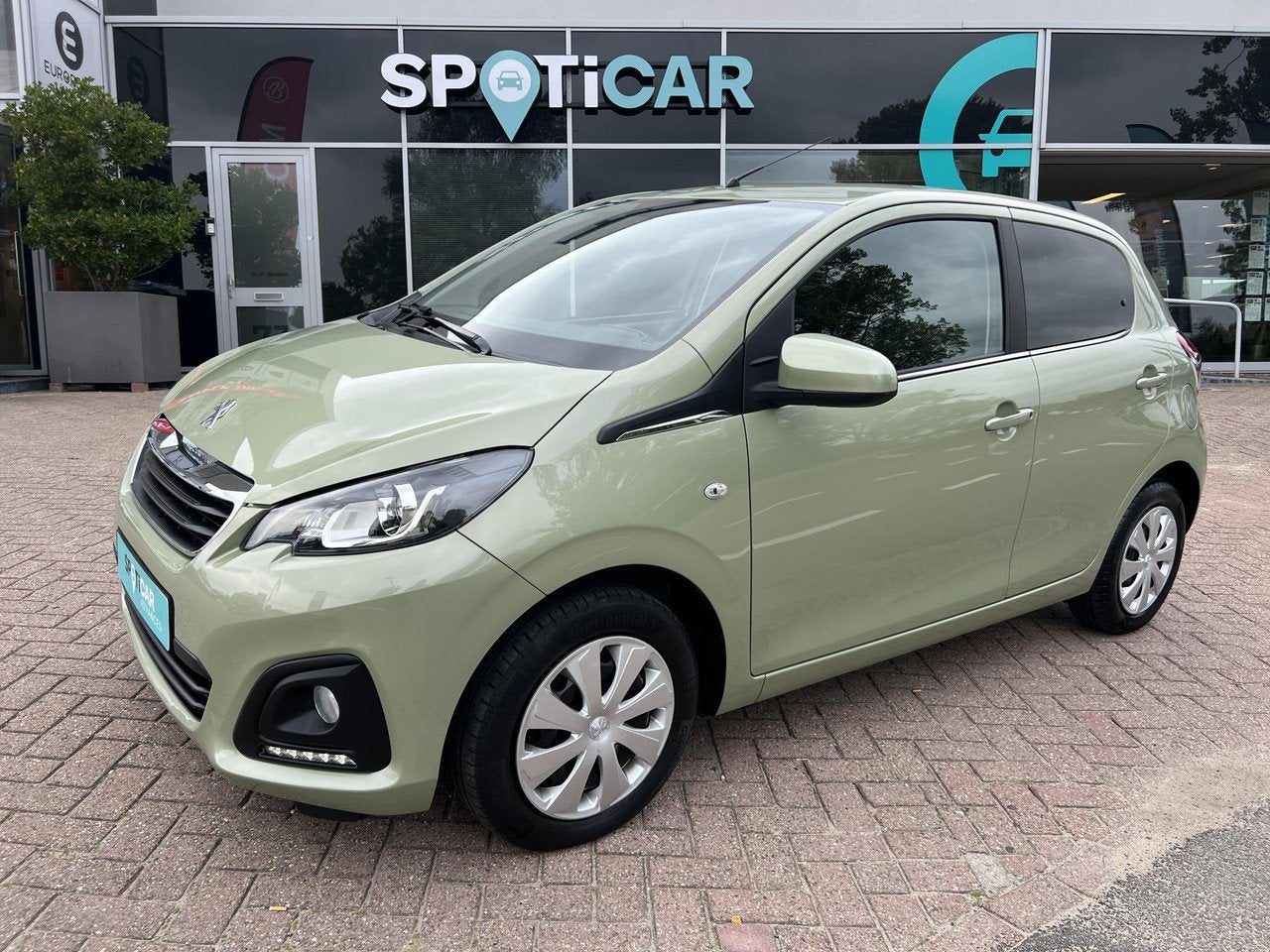 Peugeot 108 1.0 e-VTi 72 pk Active 5 deurs | Navigatie via A, Auto's, Gebruikt, 4 stoelen, Bedrijf, Handgeschakeld
