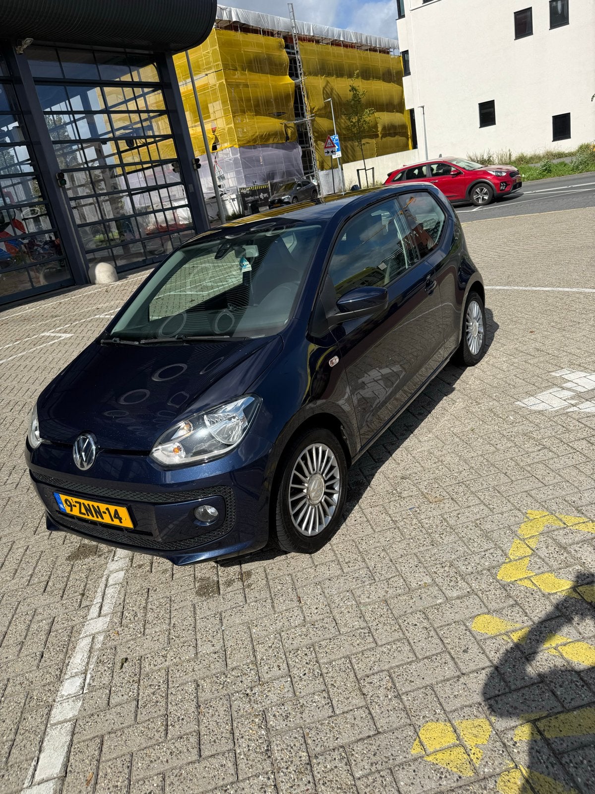 Volkswagen High UP! 2015 Bluemotion