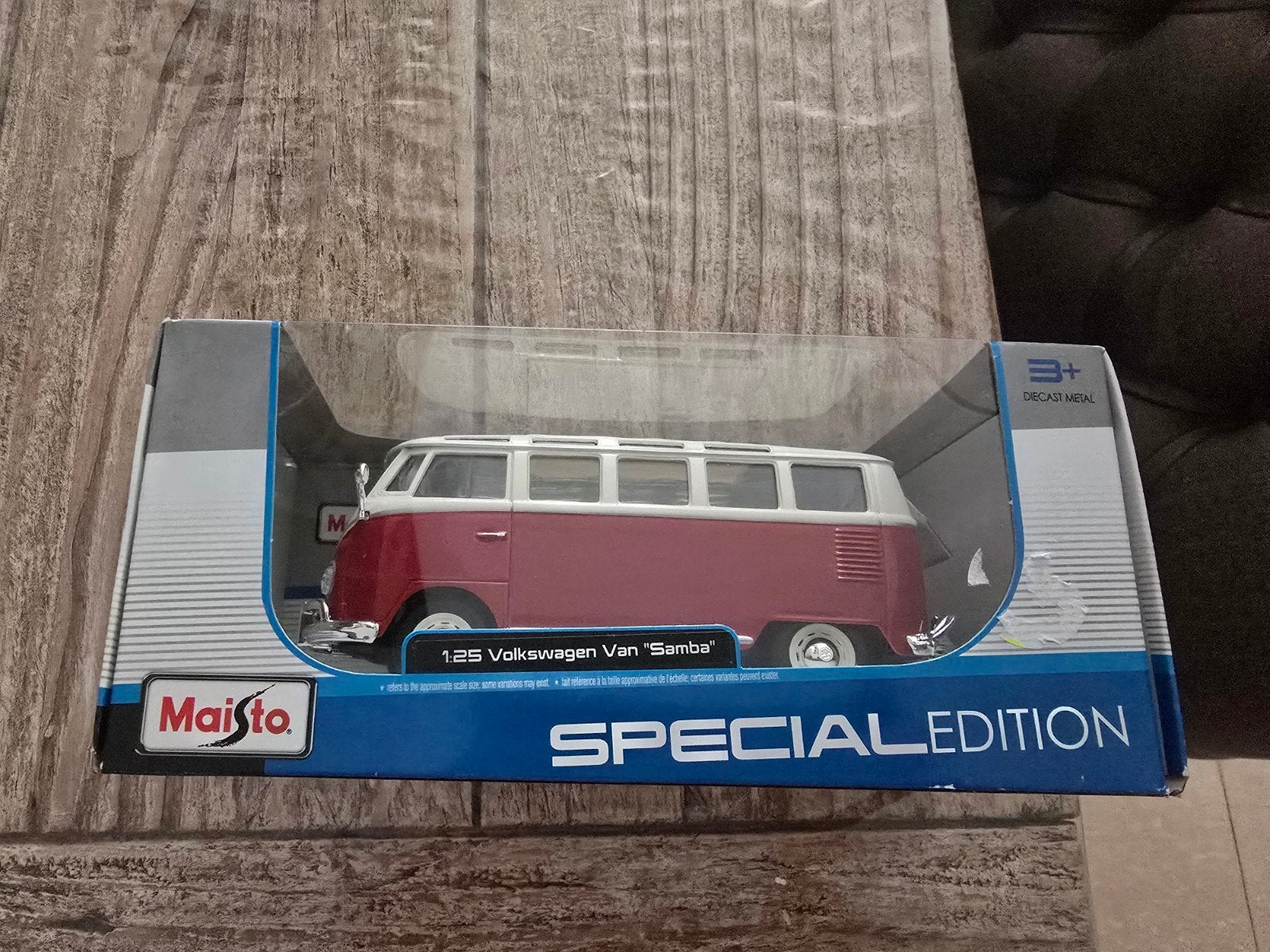 Maisto Special Edition Volkswagen Van 'Samba' model, Verzenden, Nieuw, Overige typen
