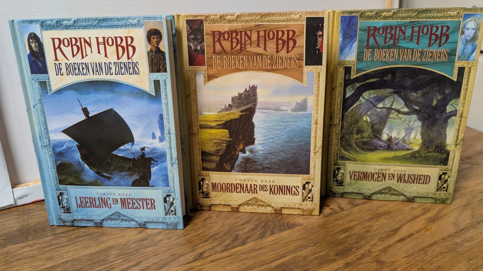 Robin Hobb Boeken: De Boeken van de Levende Schepen (3), Ophalen of Verzenden, Gelezen, Robin Hobb