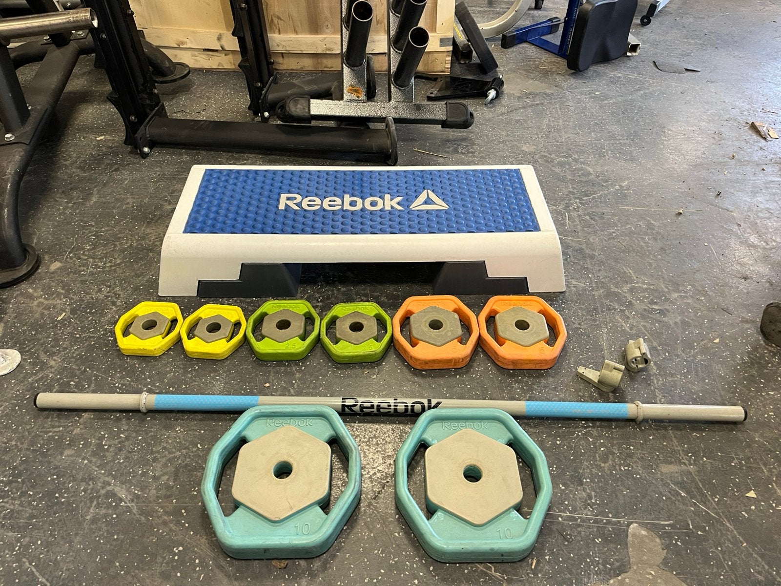 Reebok rep 40 kg bodypump set met step, Sport en Fitness, Gebruikt, 40 kg rep set, Step met, Ophalen of Verzenden