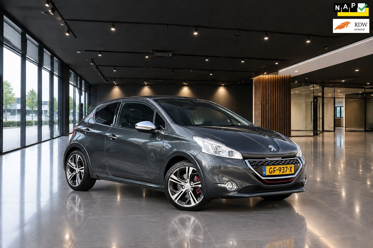 Peugeot 208 1.6 THP GTI BJ015 3DRS LEDER TUNING 225PK, Auto's, Voorwielaandrijving, Euro 5, Gebruikt, Zwart