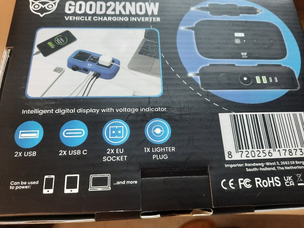 12 volt omvormer naar 220 volt  voor in een auto bv., Ophalen of Verzenden, Zo goed als nieuw