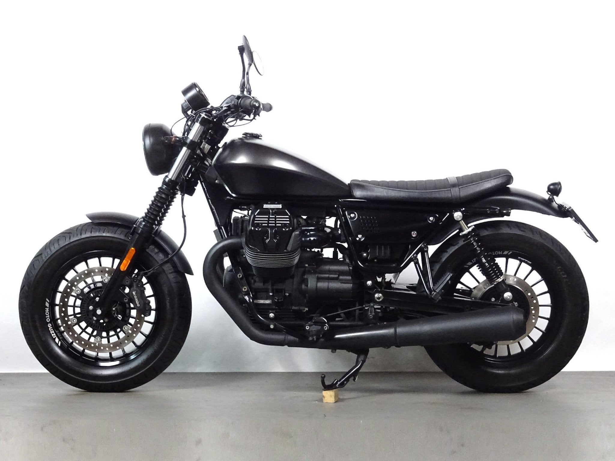 Moto Guzzi V9 Bobber, 853 cc, Bedrijf, Meer dan 35 kW, ABS