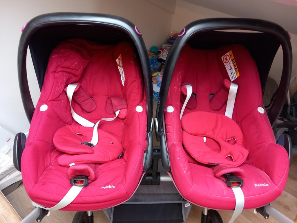 2 Maxi Cosi Pebble autostoeltjes rood, Ophalen of Verzenden, Gebruikt, Overige typen