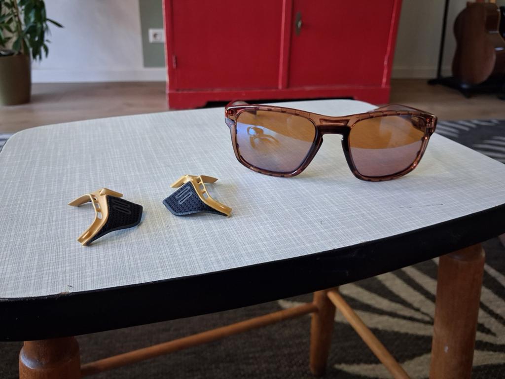 Julbo Shield M reactive cat. 2-4, Sieraden, Tassen en Uiterlijk, Zonnebrillen en Brillen | Heren, Ophalen of Verzenden, Zo goed als nieuw