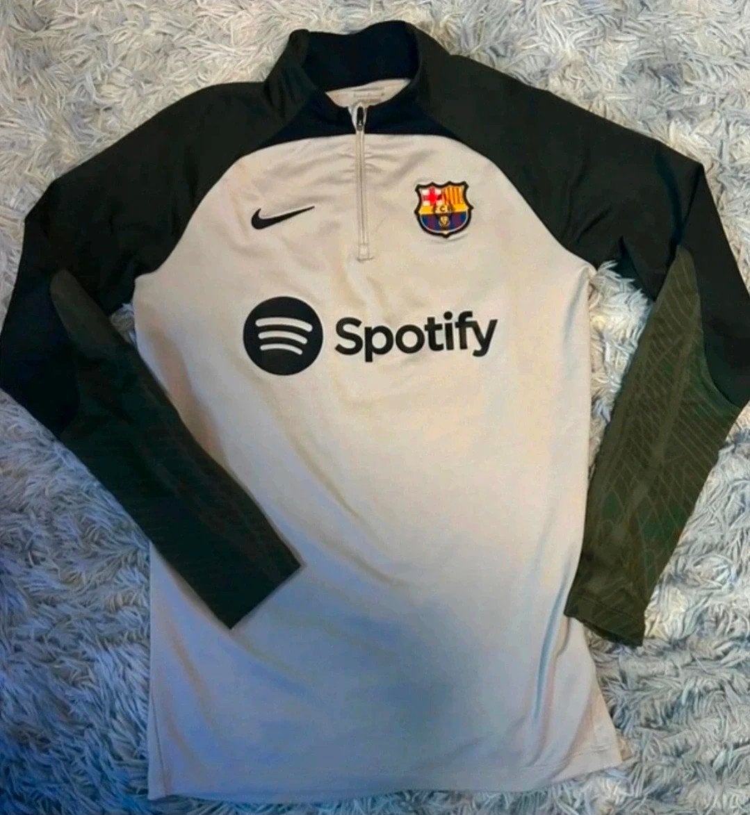 Fc Barcelona Nike super gaaf pak, Sport en Fitness, Ophalen of Verzenden, Zo goed als nieuw