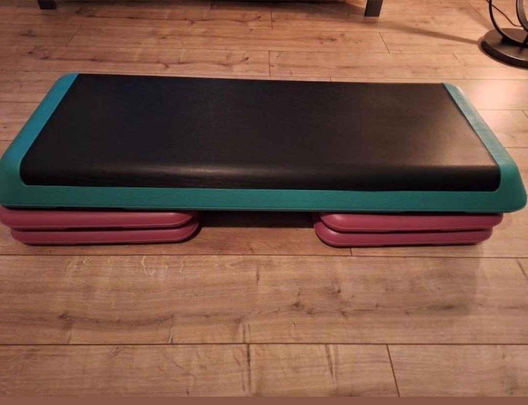 Workout set: Stepbank & Yogamat! Zonder yogamat €5 goedkoper, Ophalen, Zo goed als nieuw, Rug, Stepbank