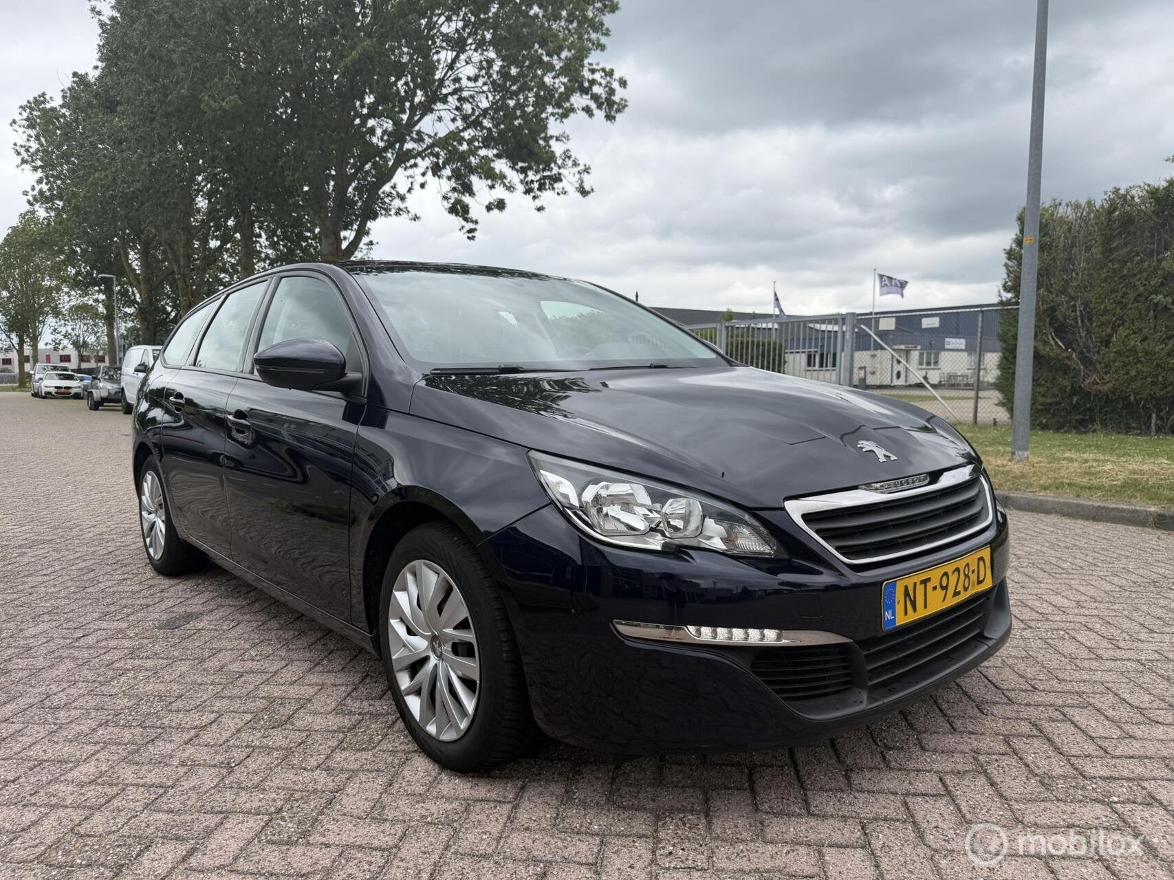 Peugeot 308 SW 1.2 PureTech Blue Lease Eerste Eigenaar!, Voorwielaandrijving, Gebruikt, Euro 6, 1199 cc