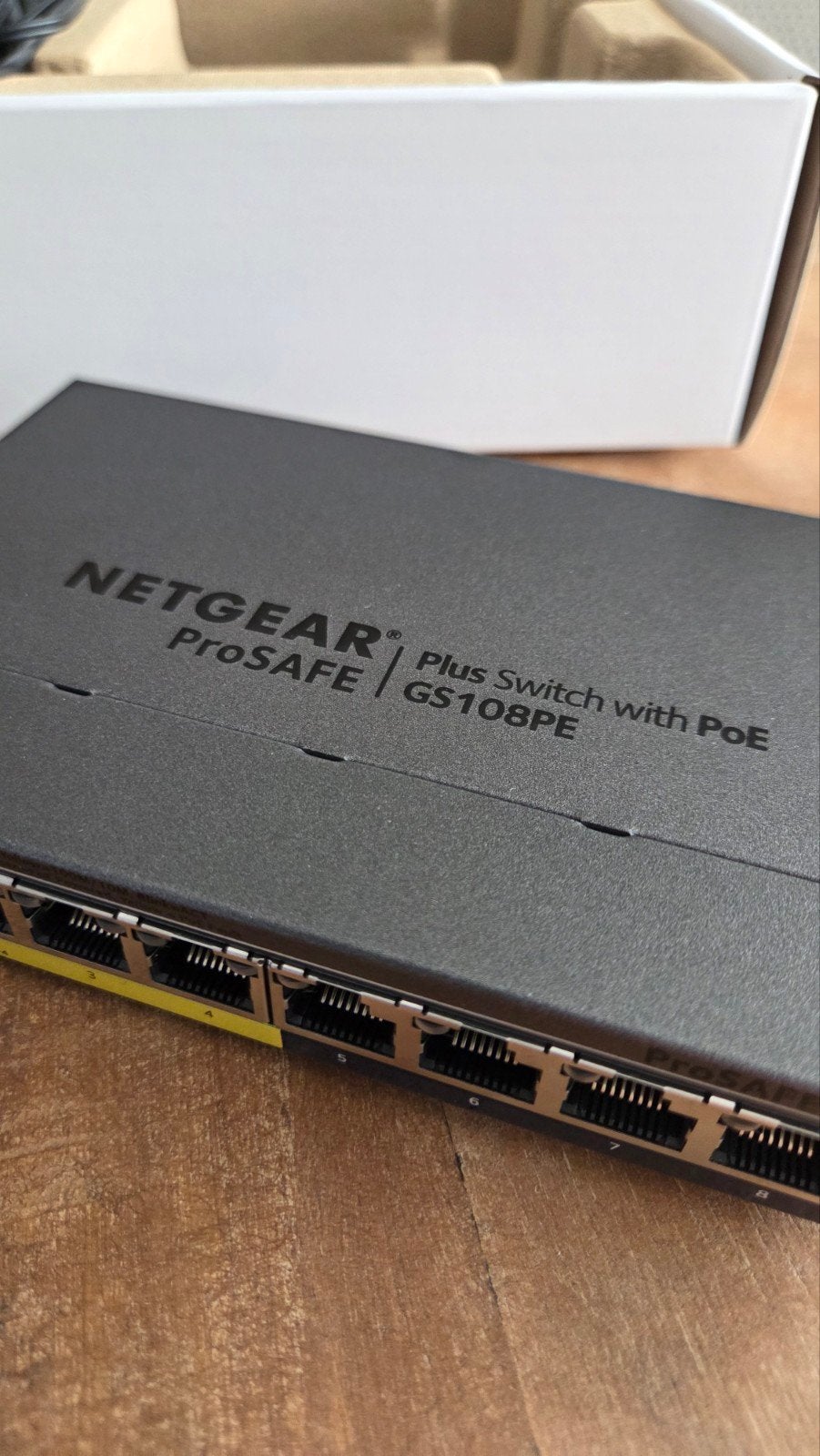 NETGEAR GS108PEv3, Ophalen of Verzenden, Zo goed als nieuw
