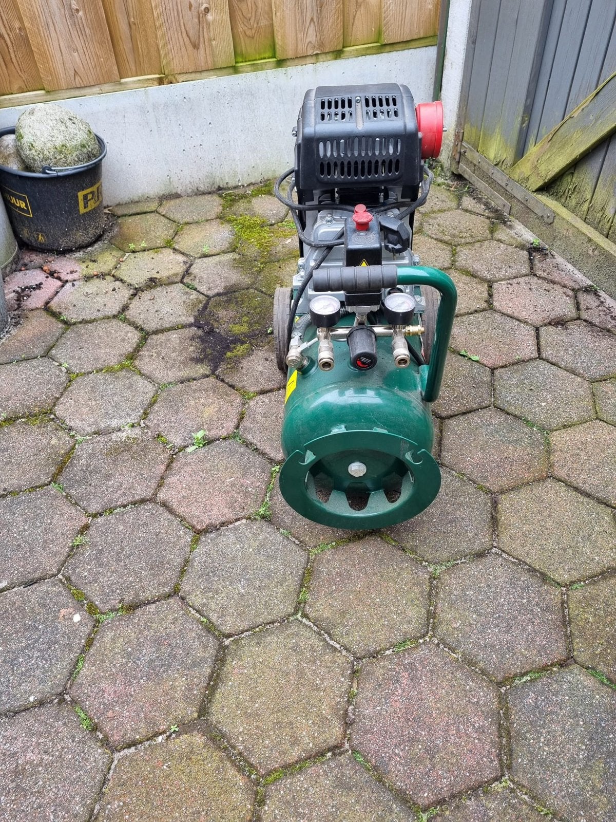 LuchtCompressor, Ophalen, Gebruikt, 6 tot 10 bar, 25 tot 100 liter
