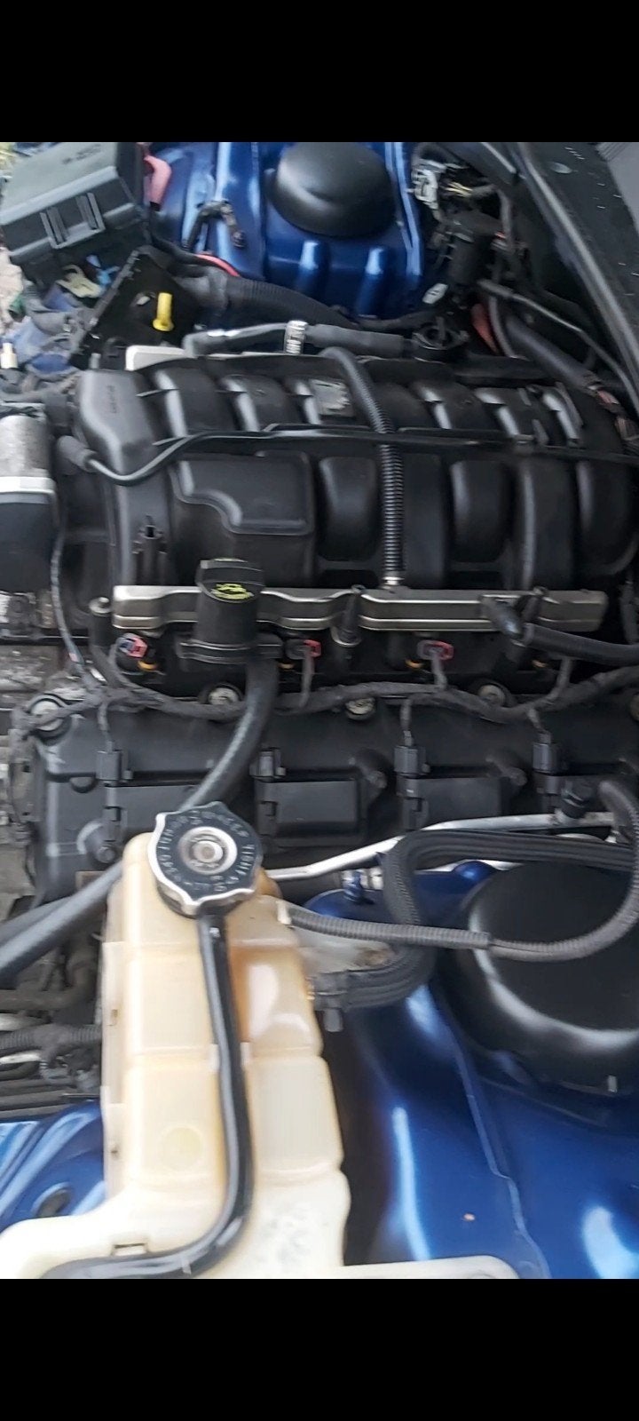 5.7 hemi motor uit een 2010 dodge challenger, Ophalen, Gebruikt, Dodge