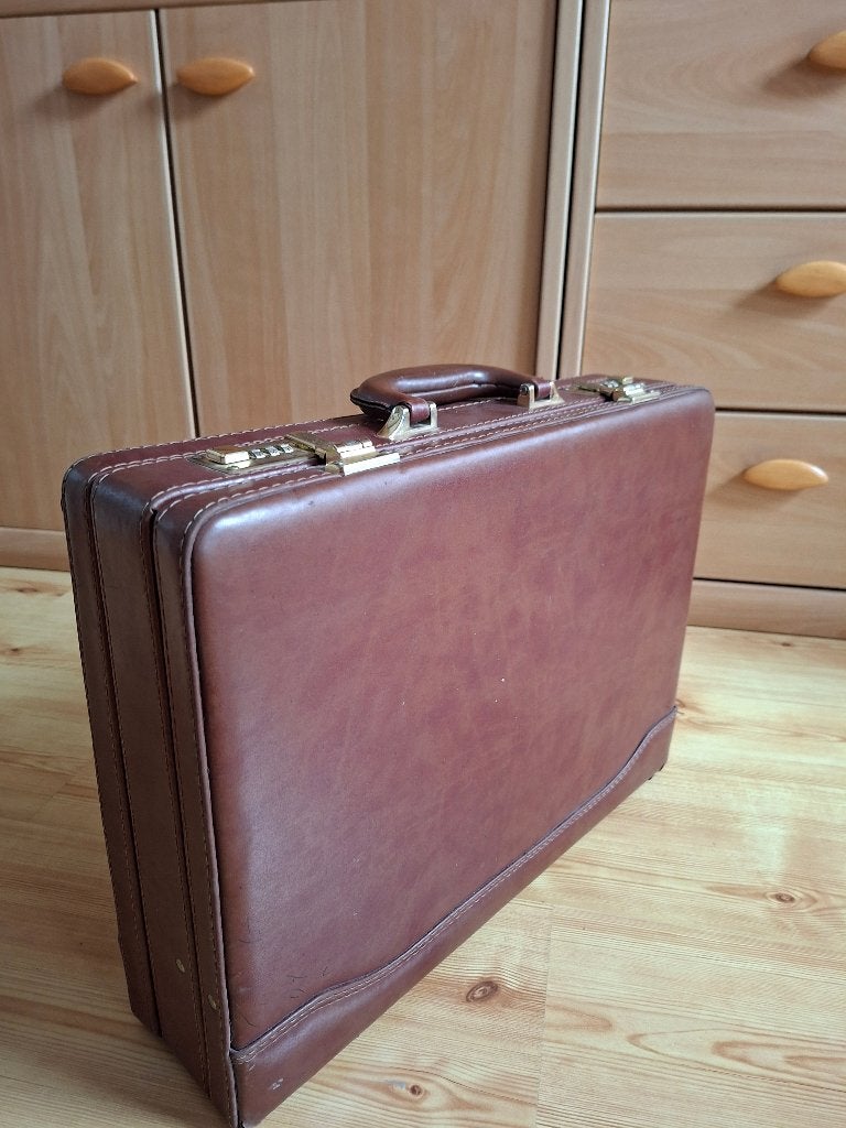 Vintage attachékoffertje, Sieraden, Tassen en Uiterlijk, Koffers, Gebruikt, Slot, Ophalen of Verzenden, Minder dan 35 cm