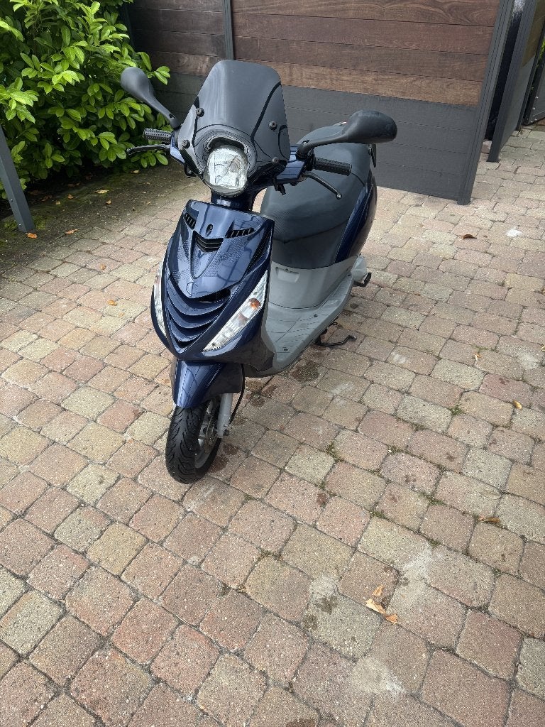 Piaggio Zip 50cc 2takt, Fietsen en Brommers, Scooters | Piaggio, Ophalen, Tweetakt, Gebruikt, Maximaal 45 km/u