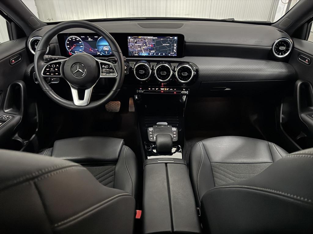 Mercedes-Benz A-klasse 180 Business Solution AUTOMAAT LED CA, Auto's, Mercedes-Benz, 136 pk, Gebruikt, 4 cilinders, Leder en Stof