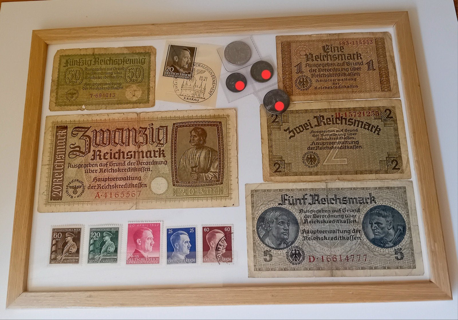 WO2 Ingelijst Display 20 Reichsmark + Reichspfennig & Zegels, Ophalen of Verzenden, Duitsland, Setje