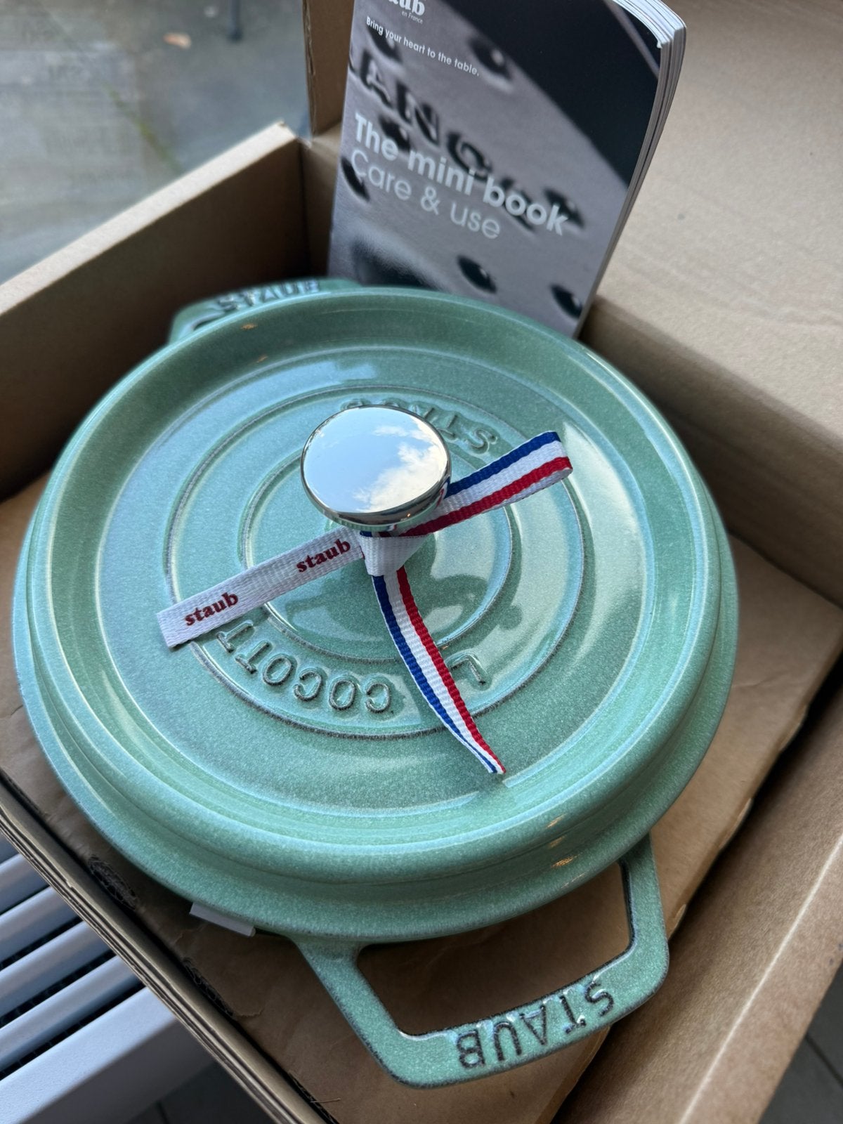 New Staub La Cocotte – Beautiful Sage Green | 20 cm, Nieuw, Ophalen of Verzenden, Zwilling, Braadpan