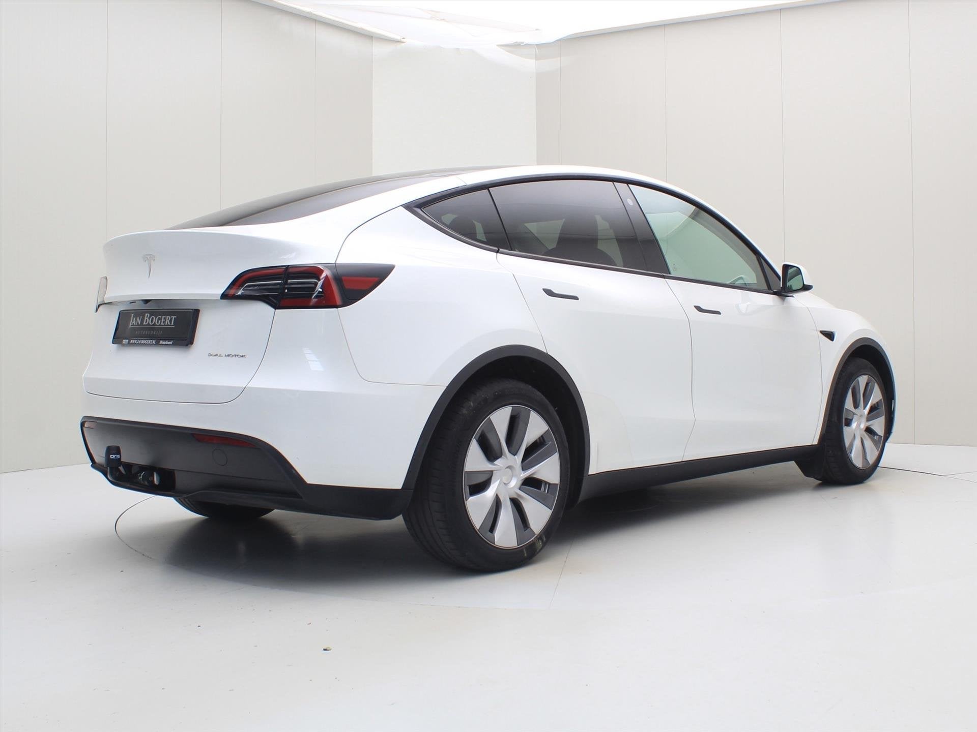 Tesla Model Y Long Range AWD 75kWh 351pk 94.1% SoH [ AMD RYZ, Auto's, Automaat, Gebruikt, Zwart, 1600 kg