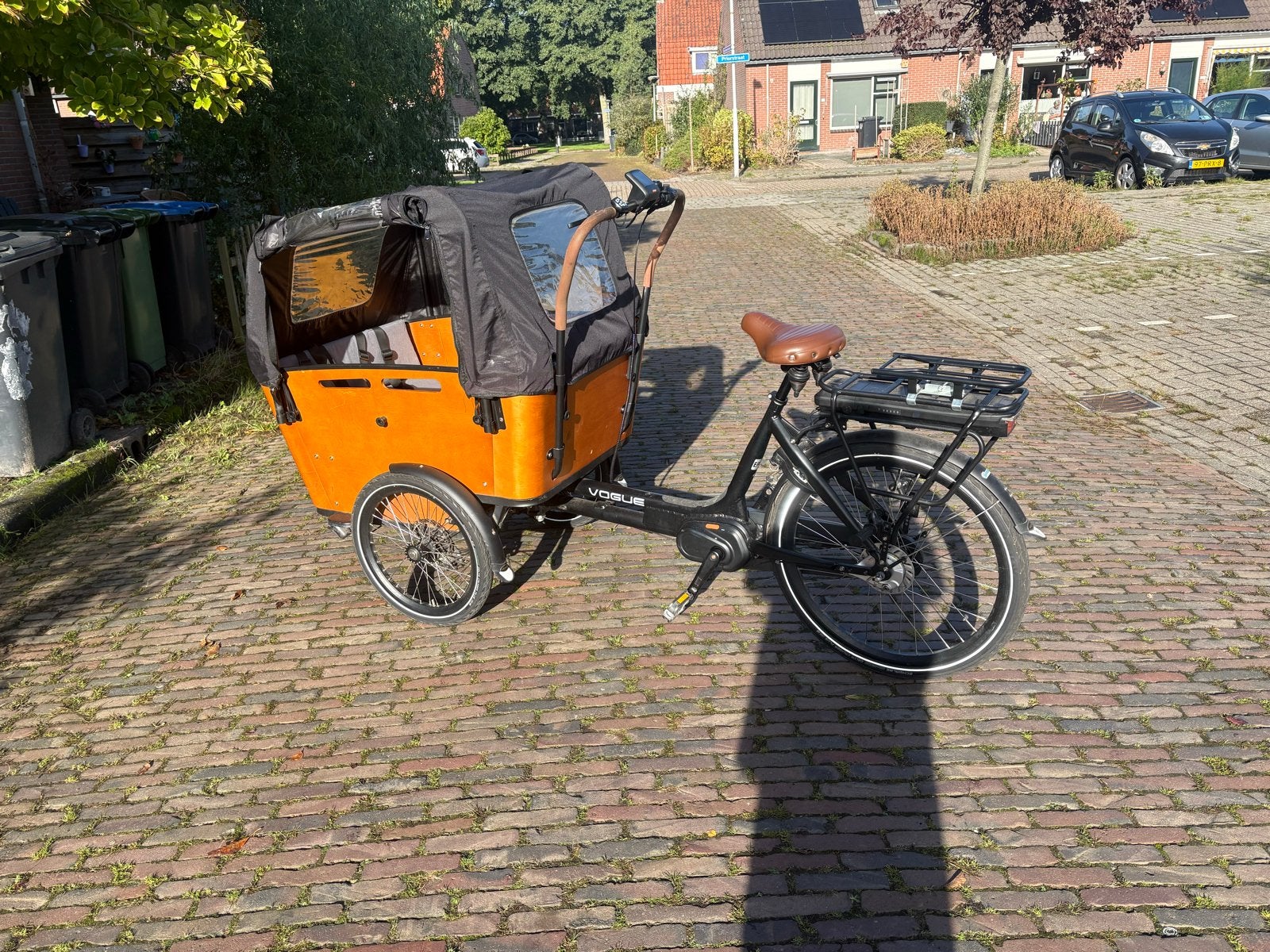 Vogue Bakfiets met huif en uitstekende accu, 4 kinderen of meer, Gebruikt, Elektrisch, Schijfrem