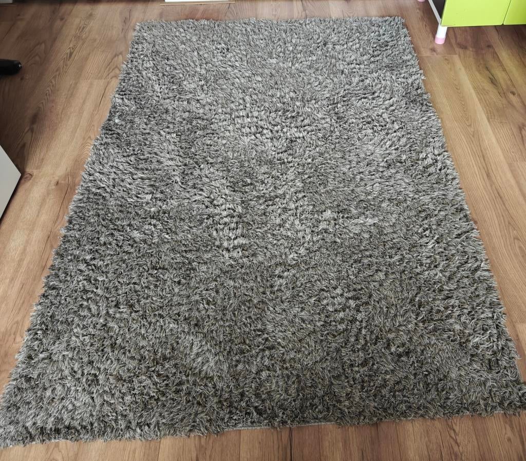 Lichtgrijs hoogpolig tapijt 135x195cm - Zo goed als nieuw, Ophalen, 100 tot 150 cm, Zo goed als nieuw, 150 tot 200 cm