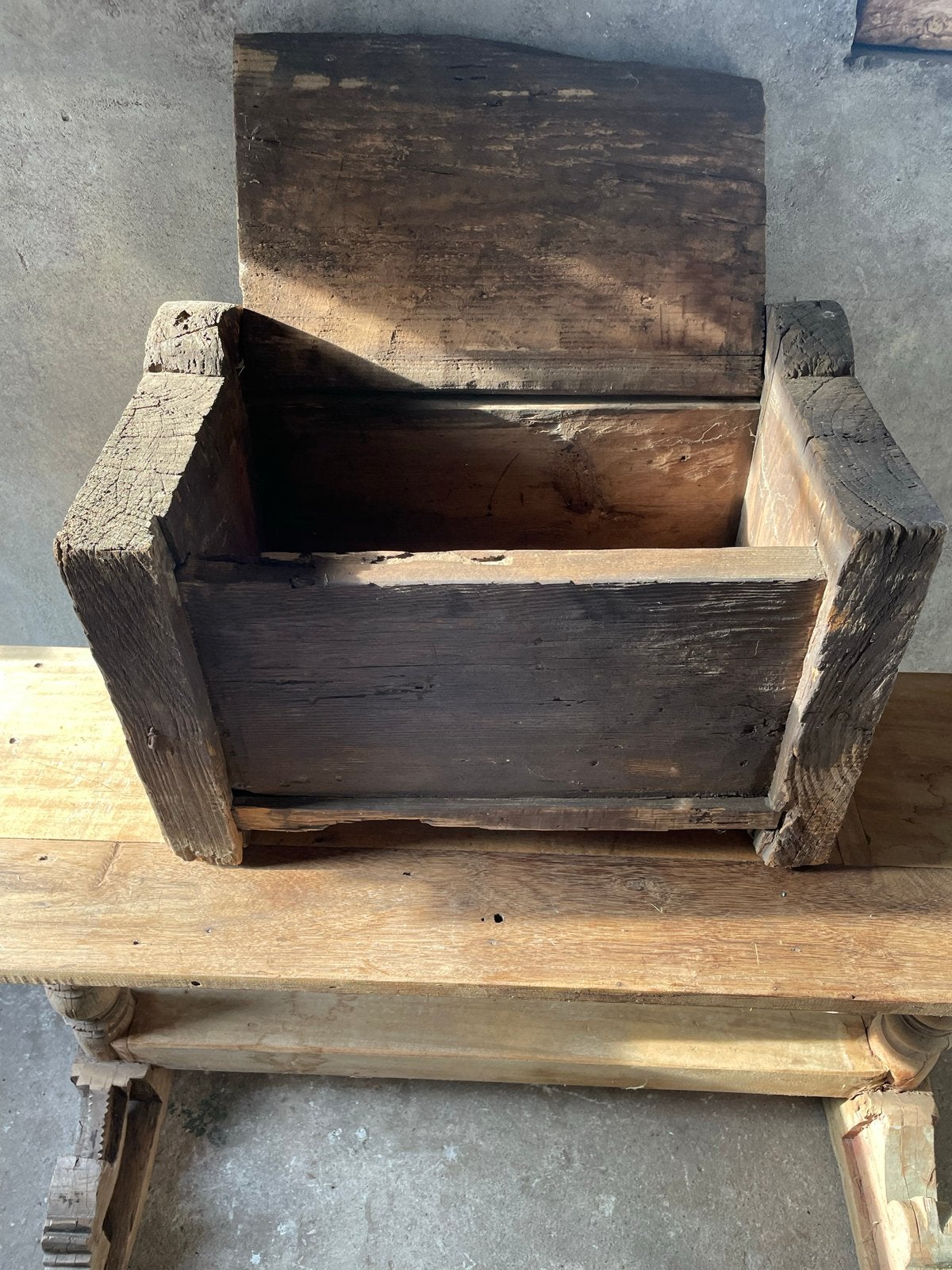Stoere en sobere Himalaya kist - 56x31x41 cm (lxbxh), Ophalen, Minder dan 50 cm, Gebruikt, 50 tot 100 cm
