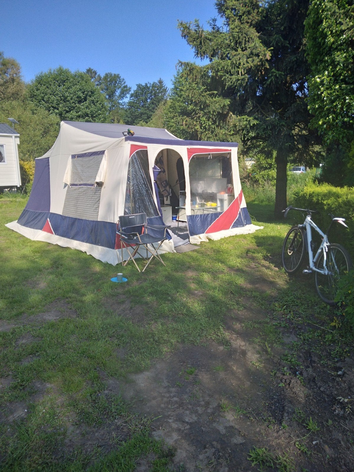 Vouwwagen  met storm schade  staat  op texel, Caravans en Kamperen, Vouwwagens, Ophalen of Verzenden