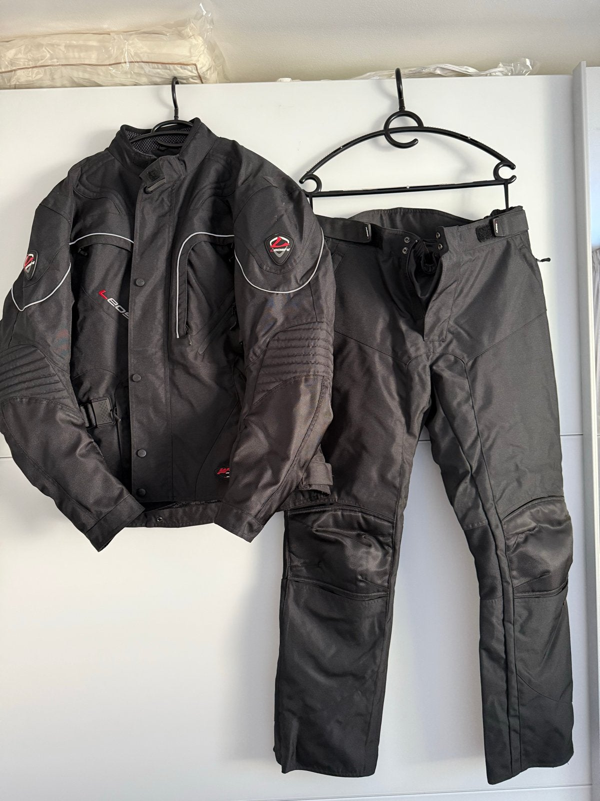 Leoshi Tarmac-Rider Motorpak (Jas en Broek) Maat M, Verzenden, Nieuw zonder kaartje, Heren, Combipak