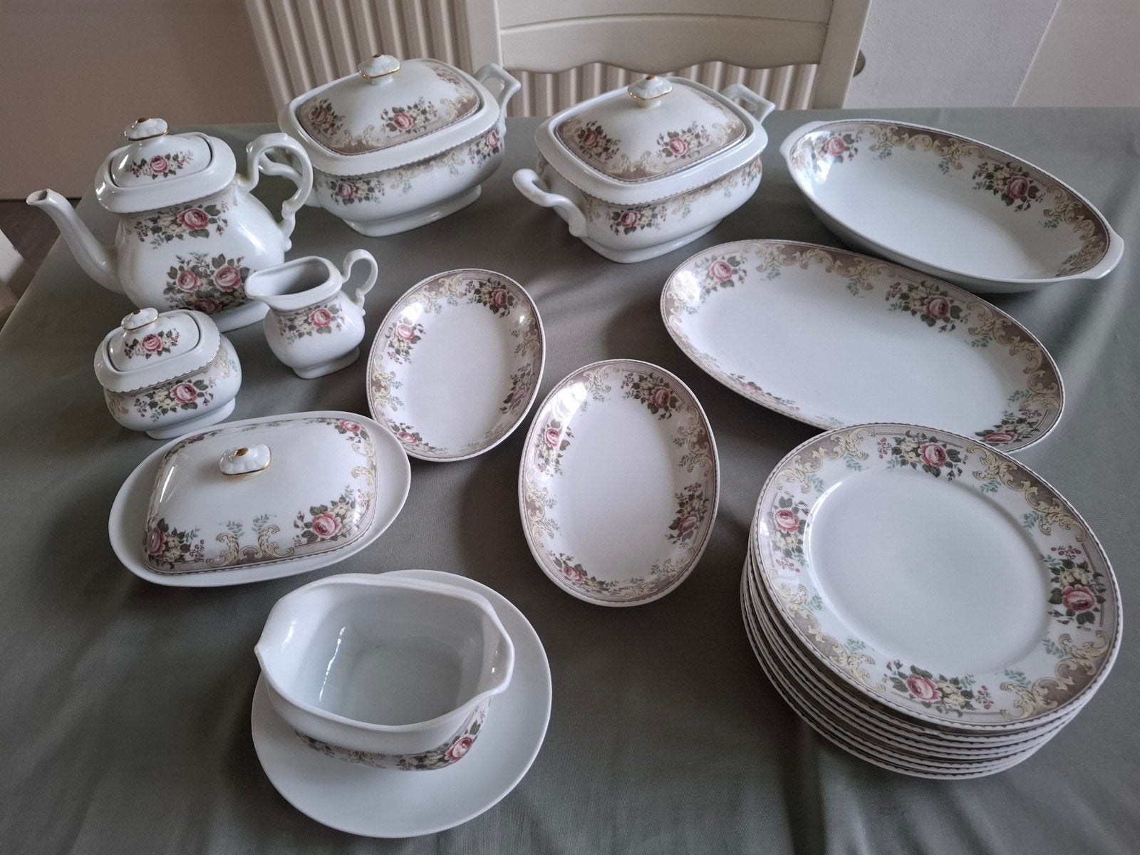 19-delig populair porselein mitterteich bavaria servies, Antiek en Kunst, Antiek | Servies compleet, Ophalen
