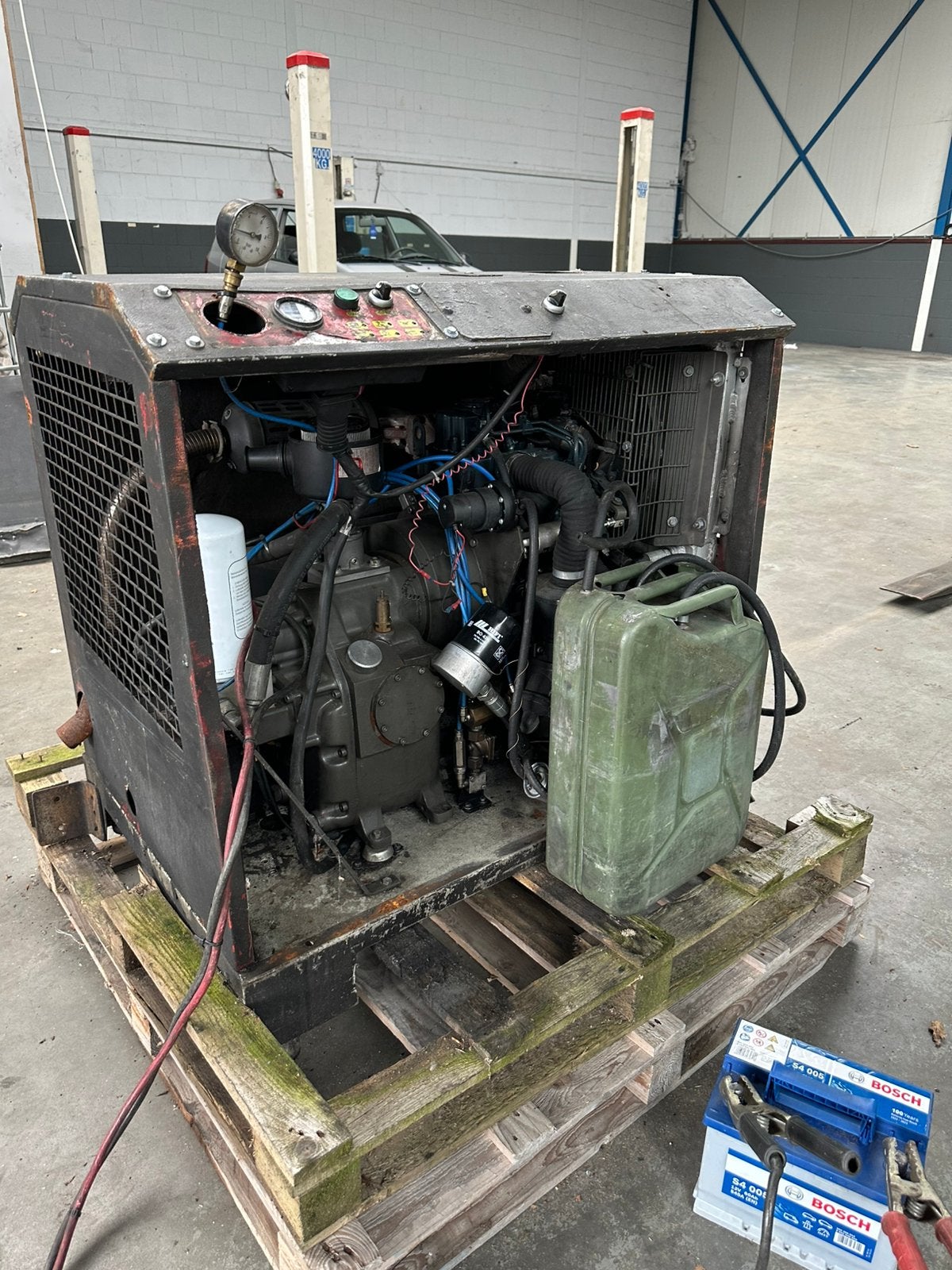 Gereviseerde Rotair diesel schroefcompressor 13 bar BJ:2005, Doe-het-zelf en Verbouw, Compressors, Ophalen, 400 tot 800 liter/min