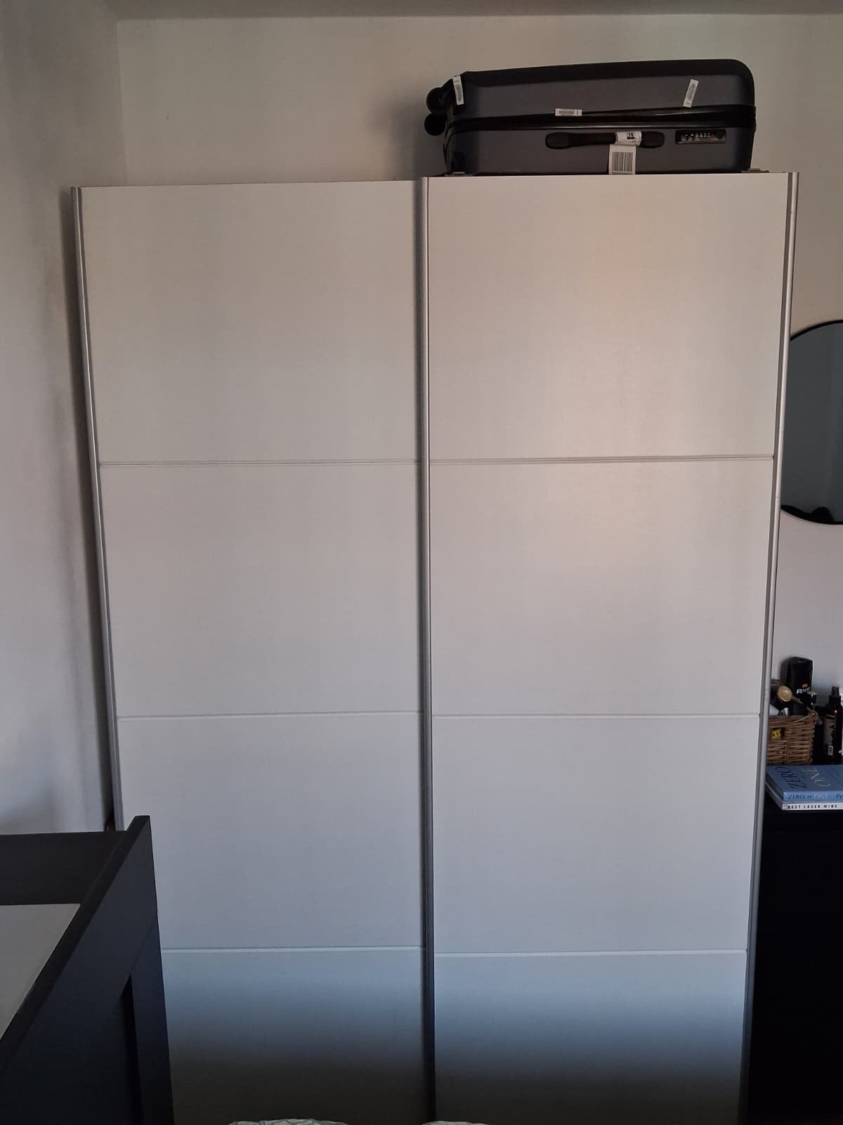 Kledingkast schuifdeuren wit 205x130x60 cm, Ophalen, 50 tot 75 cm, 100 tot 150 cm, 200 cm of meer