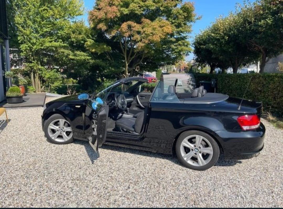 BMW 1-Cabrio (e88) 120i 170pk Aut. 2008 Zwart, 1995 cc, Zwart, 4 cilinders, Cabriolet